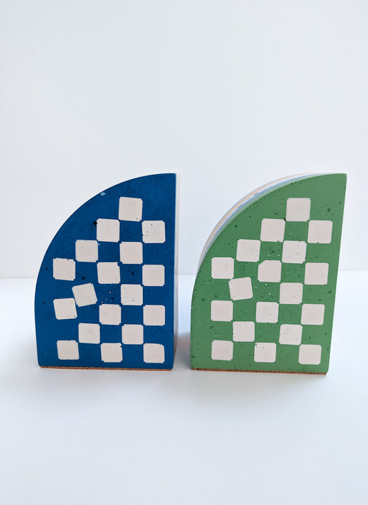 Checkered Terrazzo Curve Bookend