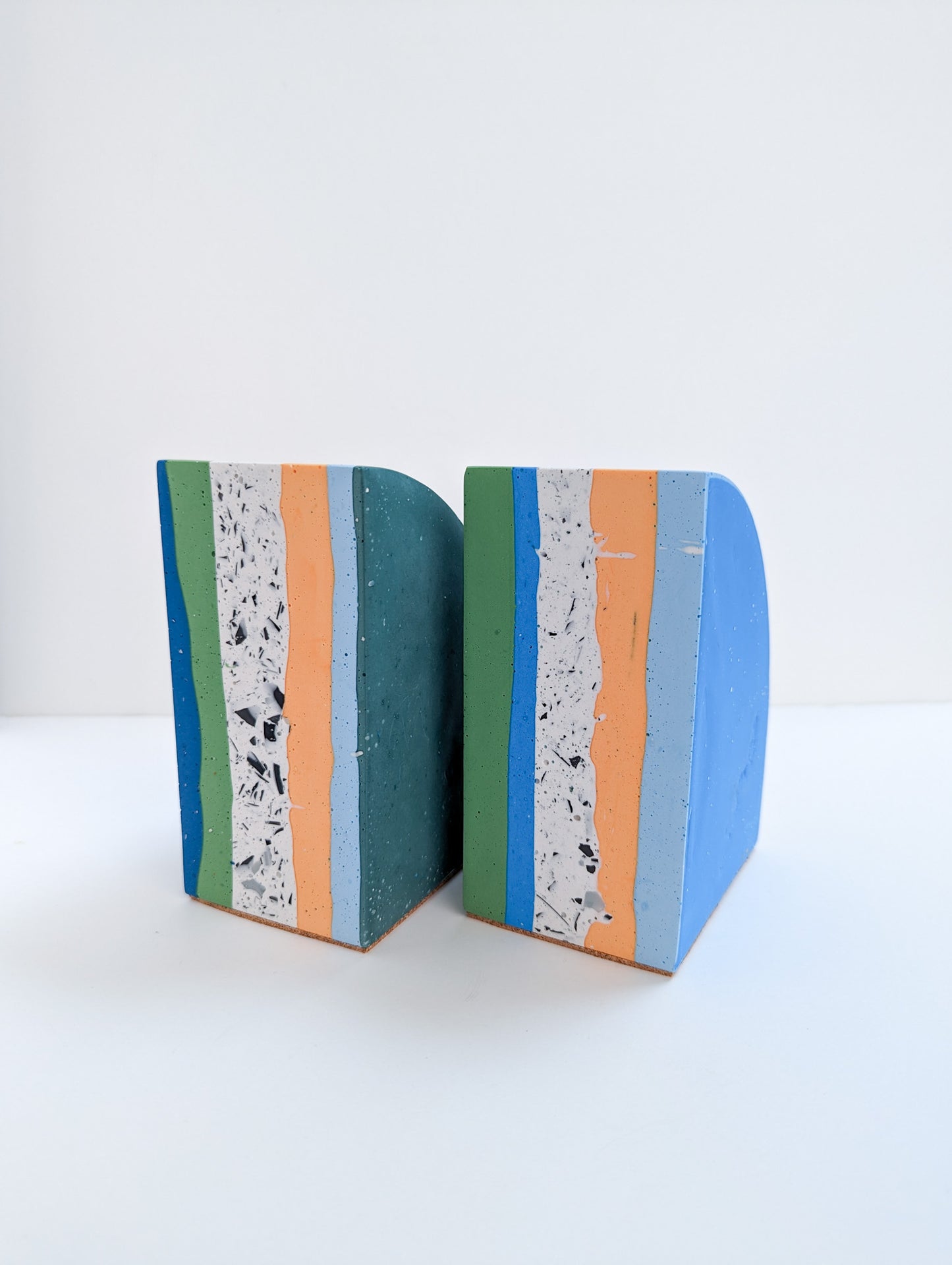 Checkered Terrazzo Curve Bookend