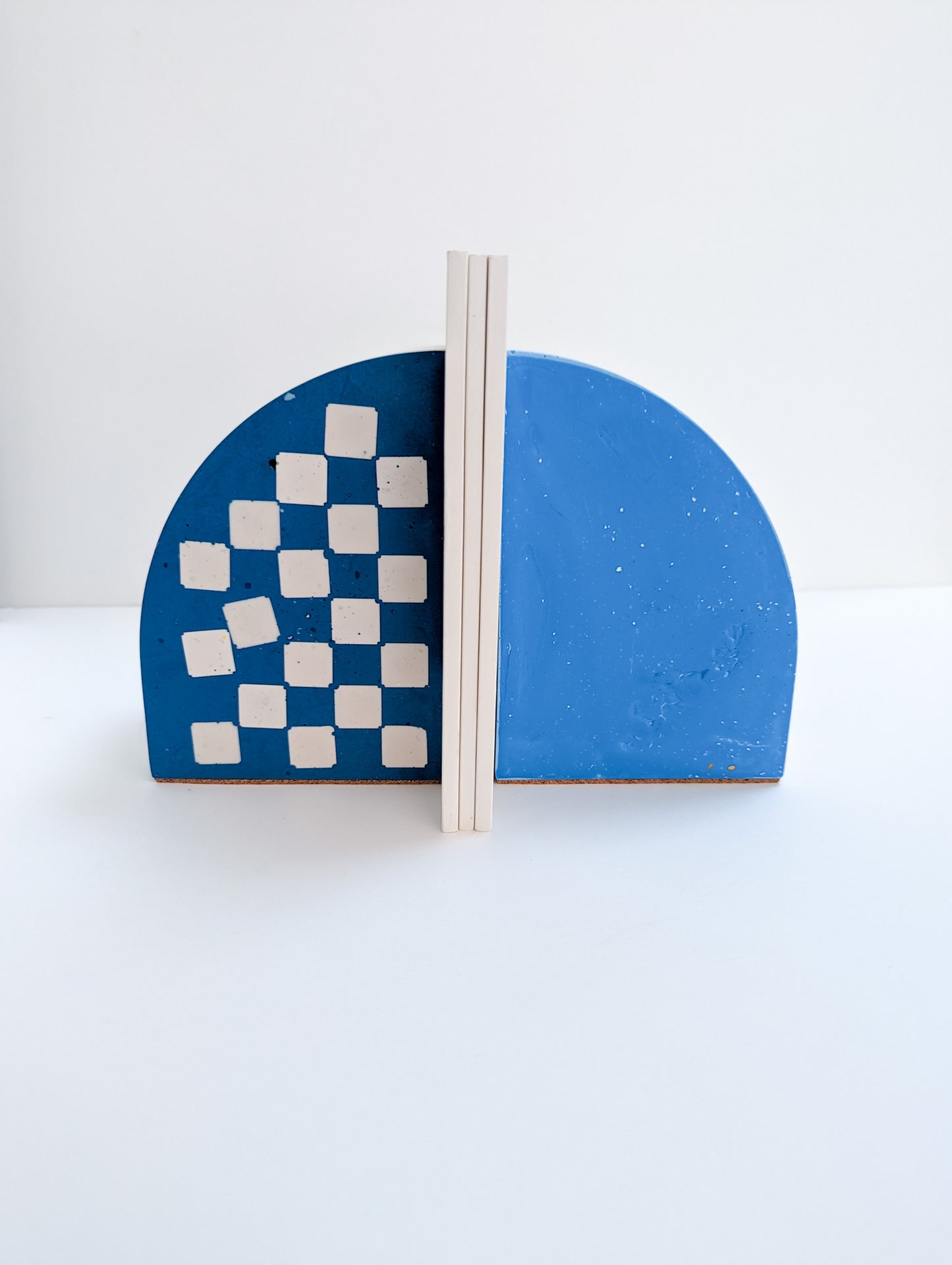 Checkered Terrazzo Curve Bookend