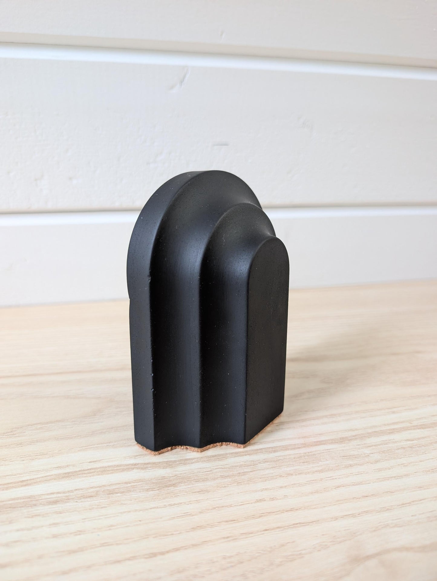 Black Arch Bookend