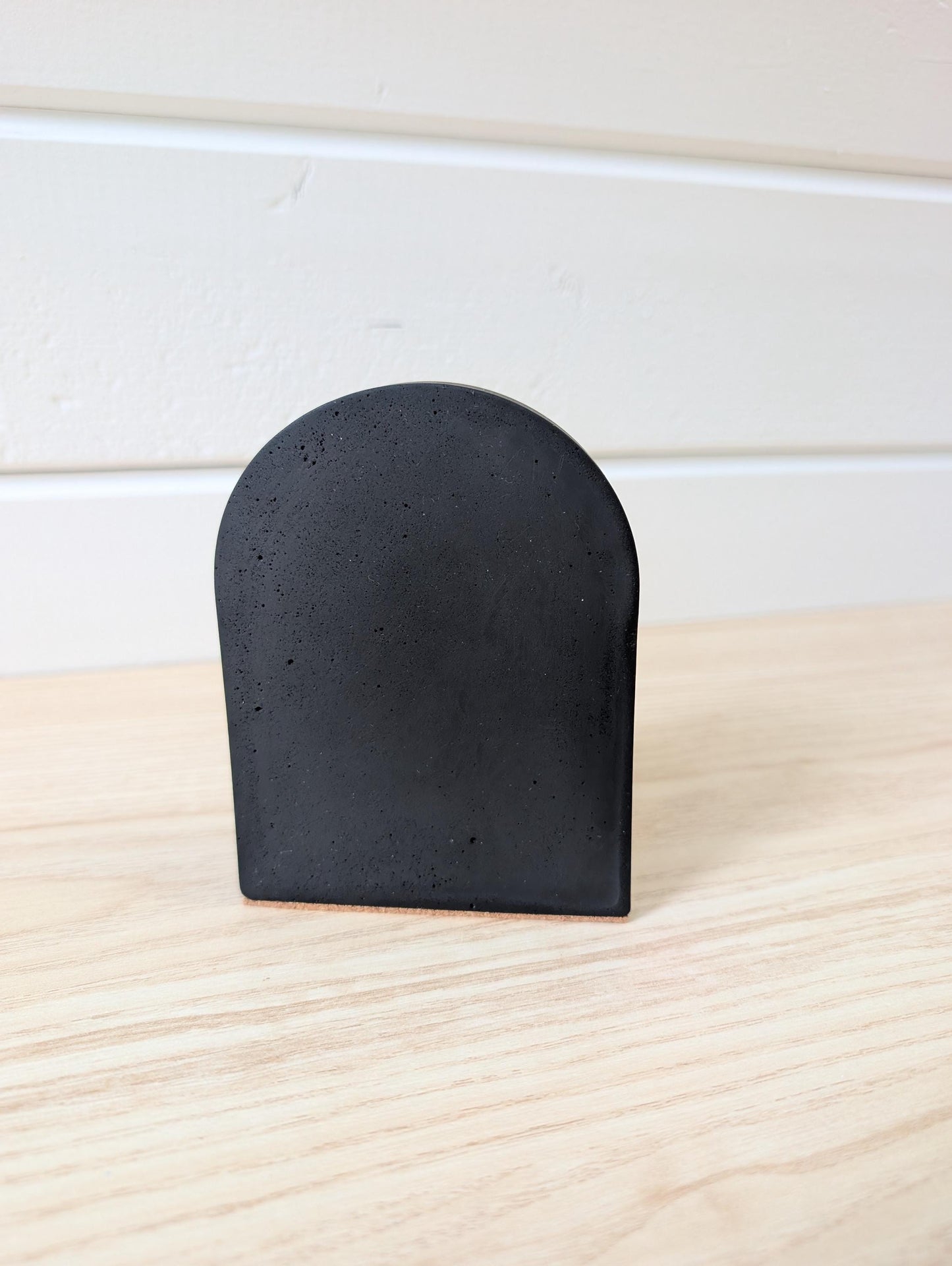 Black Arch Bookend