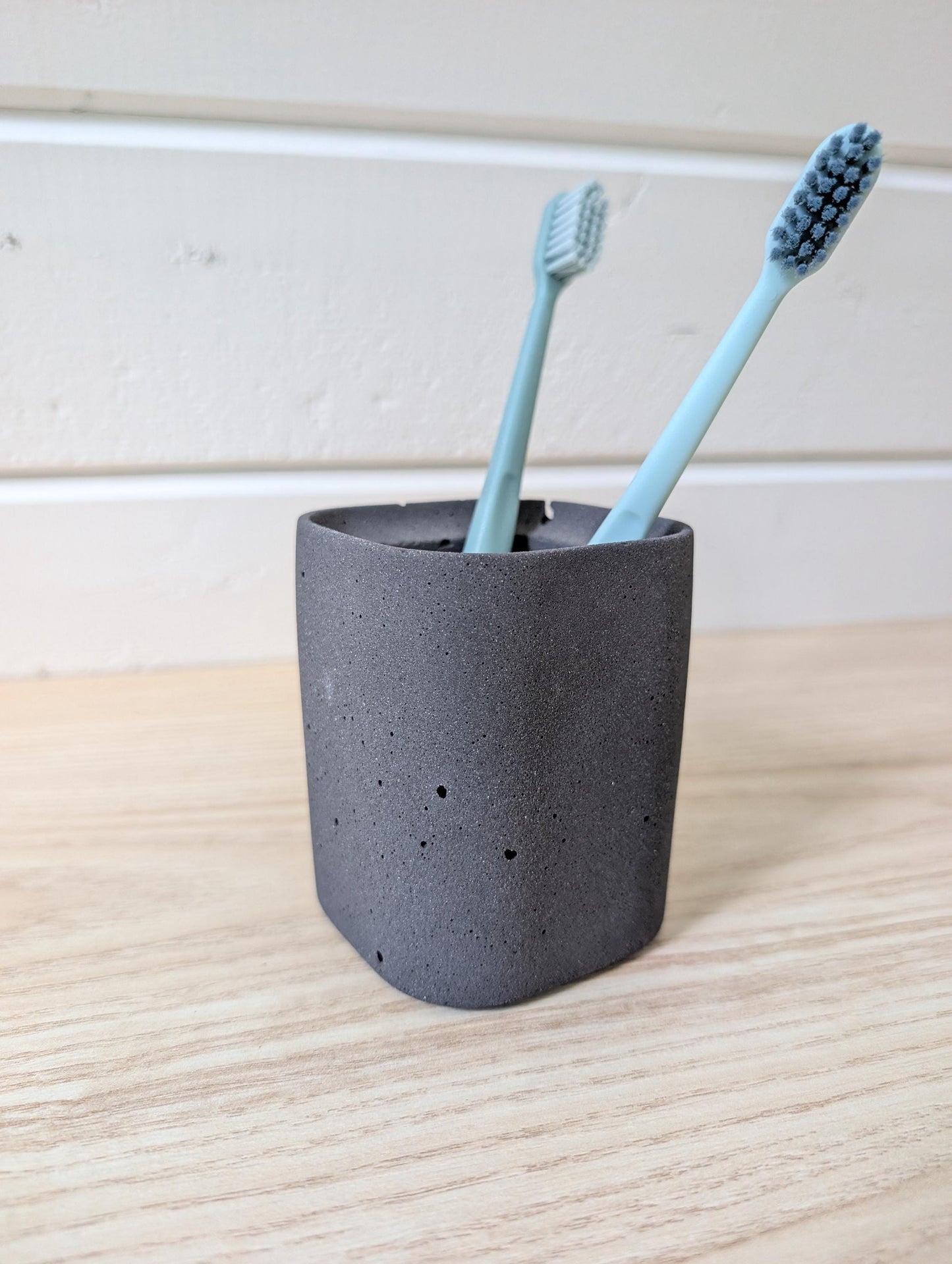 Black Concrete Toothbrush Holder