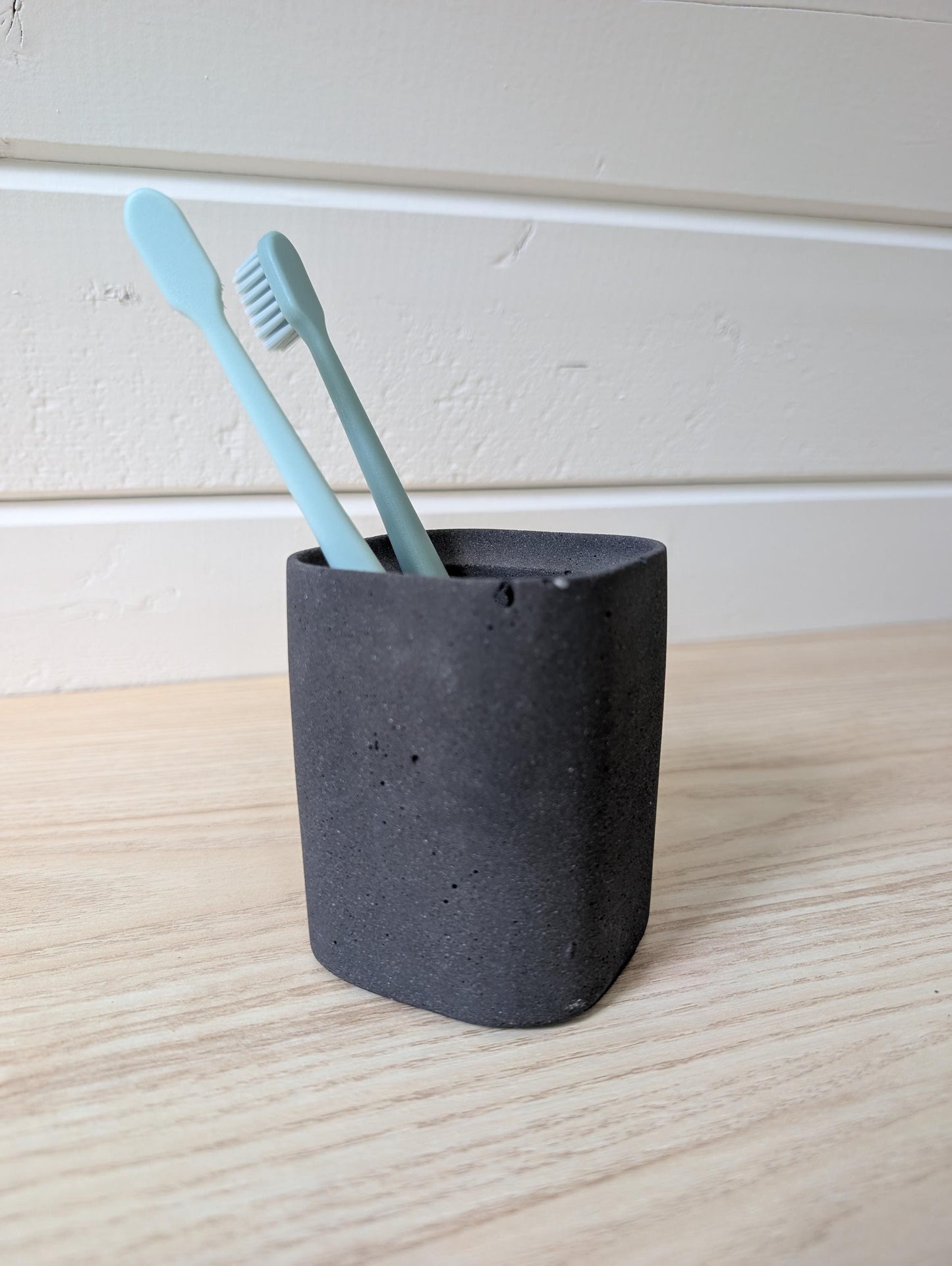 Black Concrete Toothbrush Holder