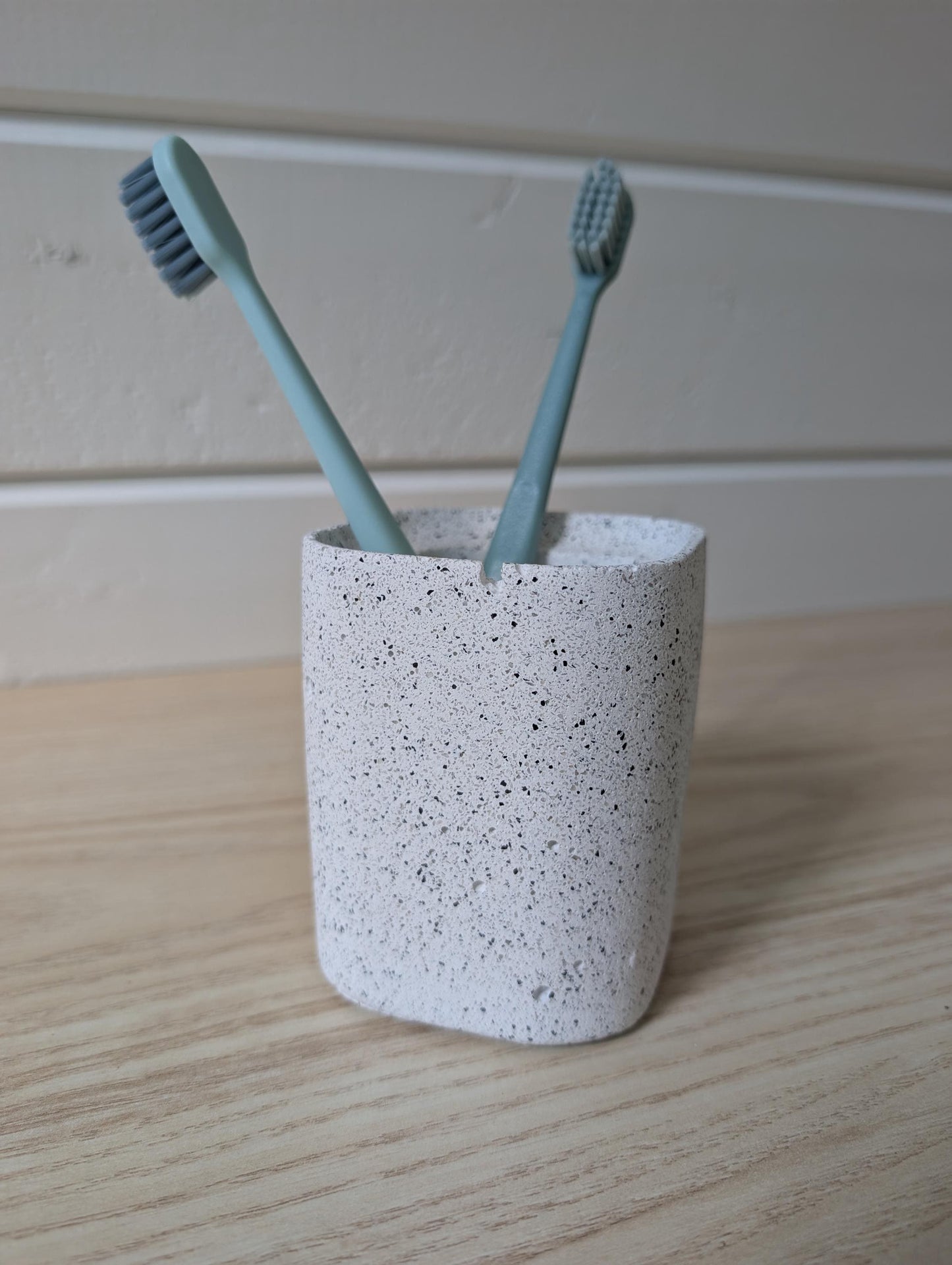 White Stone Concrete Toothbrush Holder