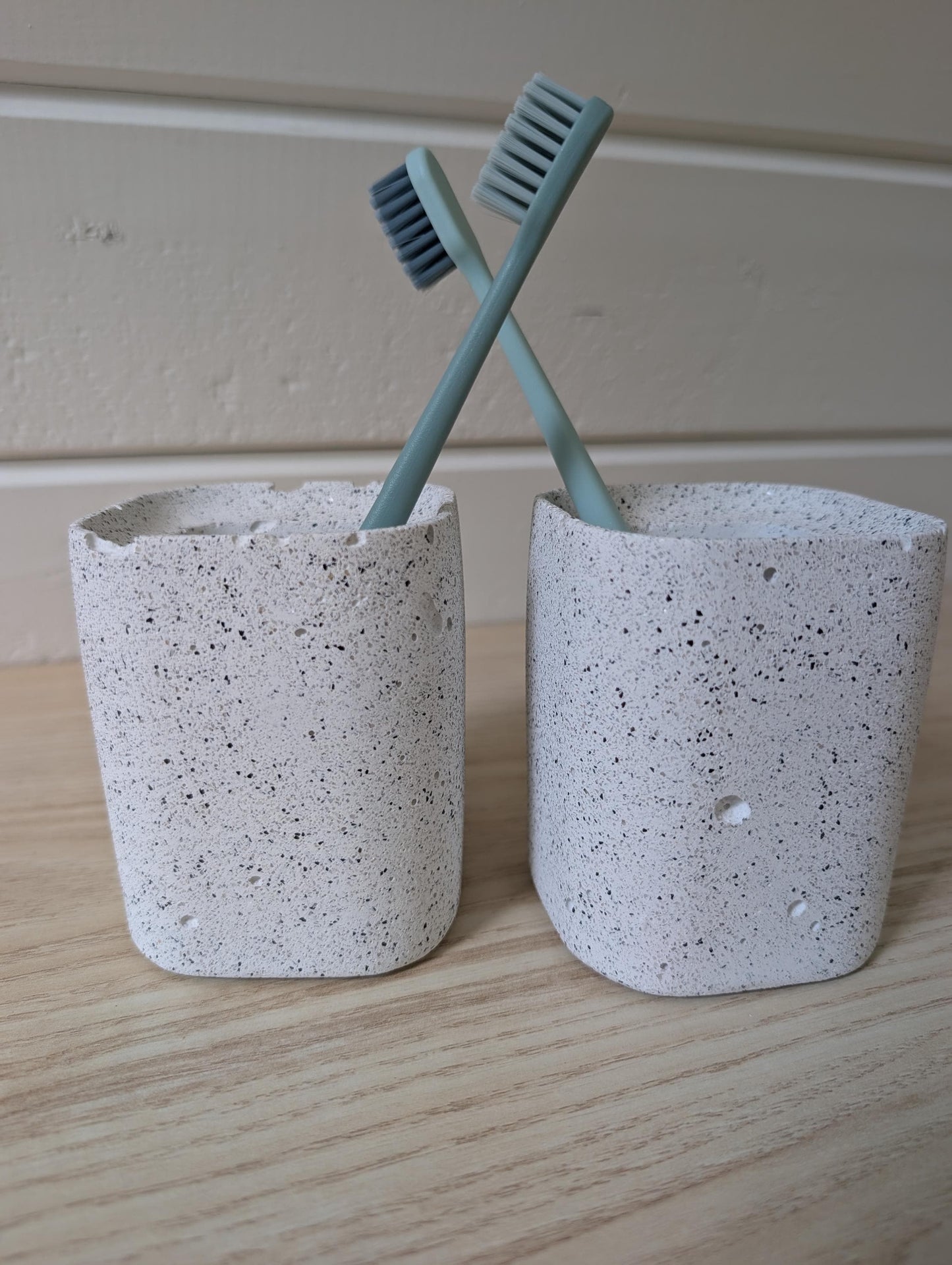 White Stone Concrete Toothbrush Holder