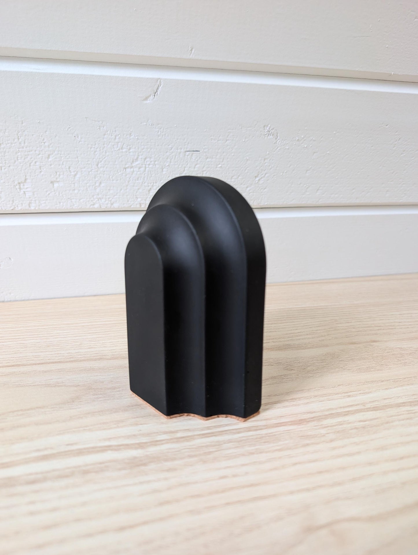 Black Arch Bookend