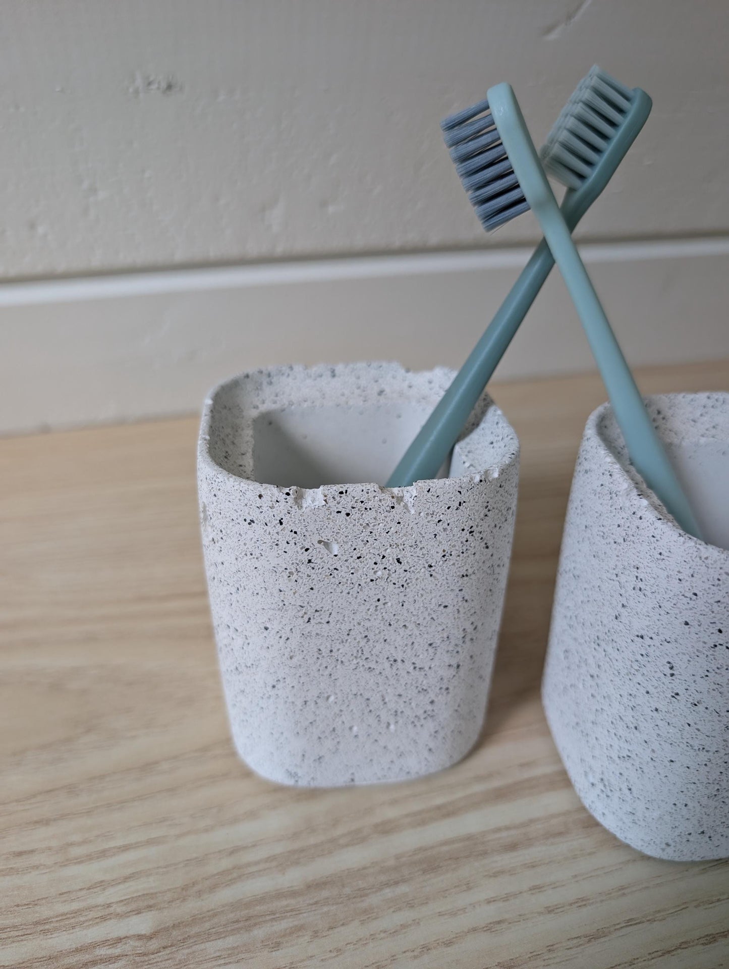 White Stone Concrete Toothbrush Holder