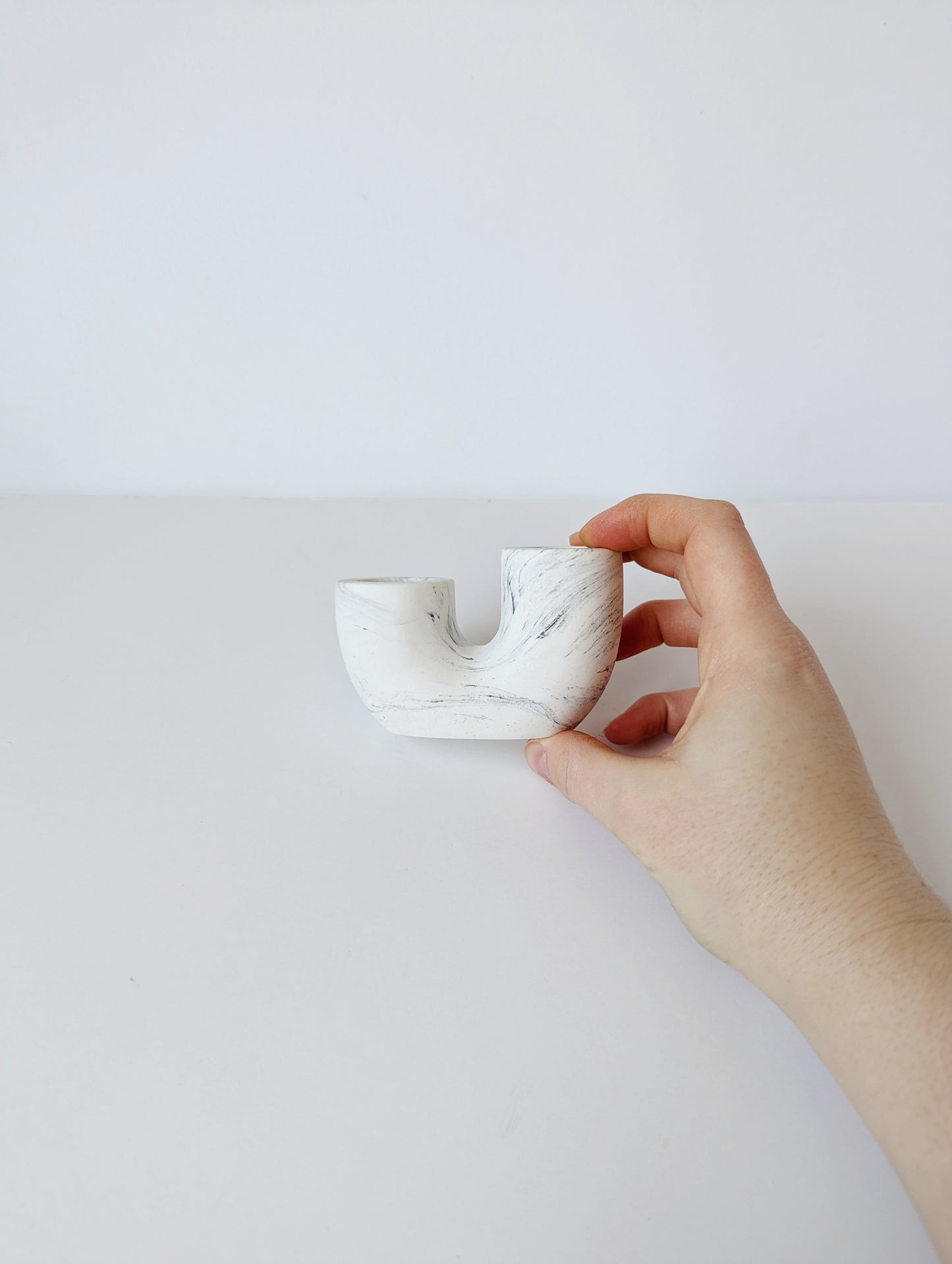 Black & White Marbled U-Shaped Taper Candle Holder