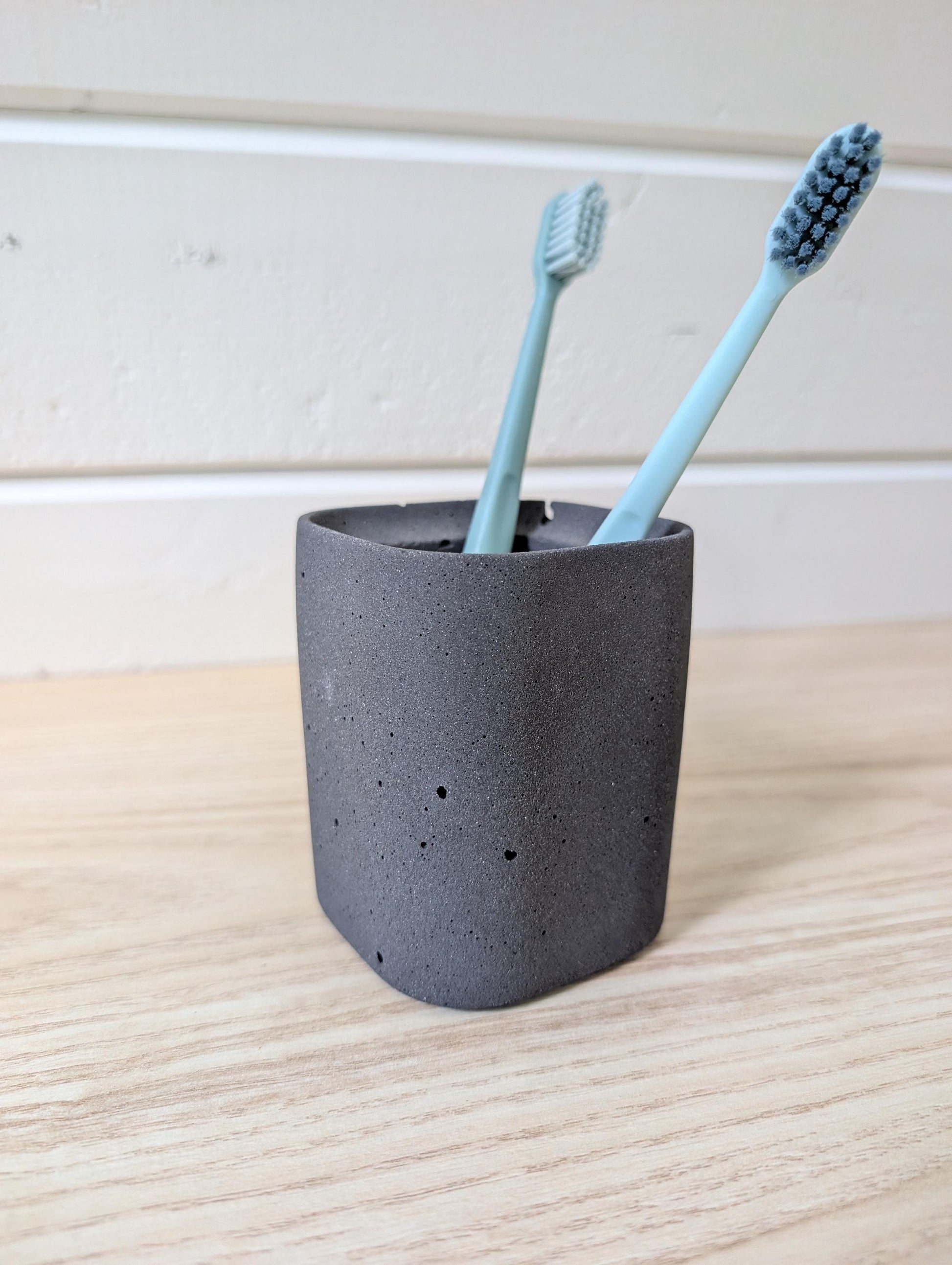 Black Concrete Toothbrush Holder