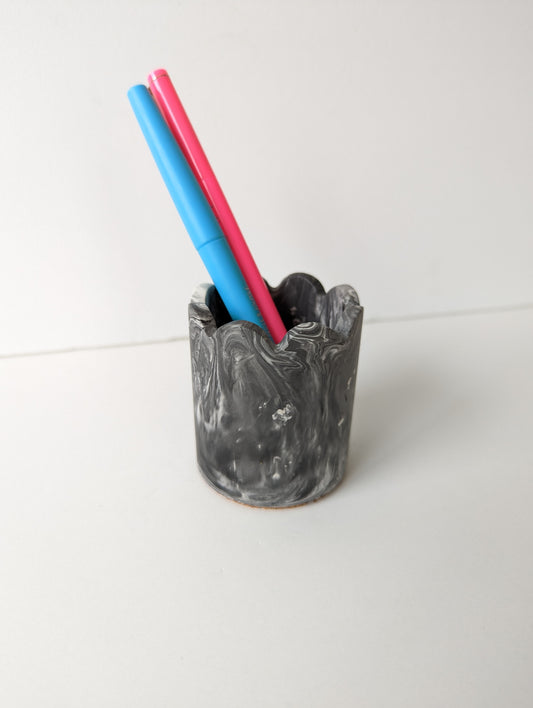 Black Marbled Wave Pen Holder