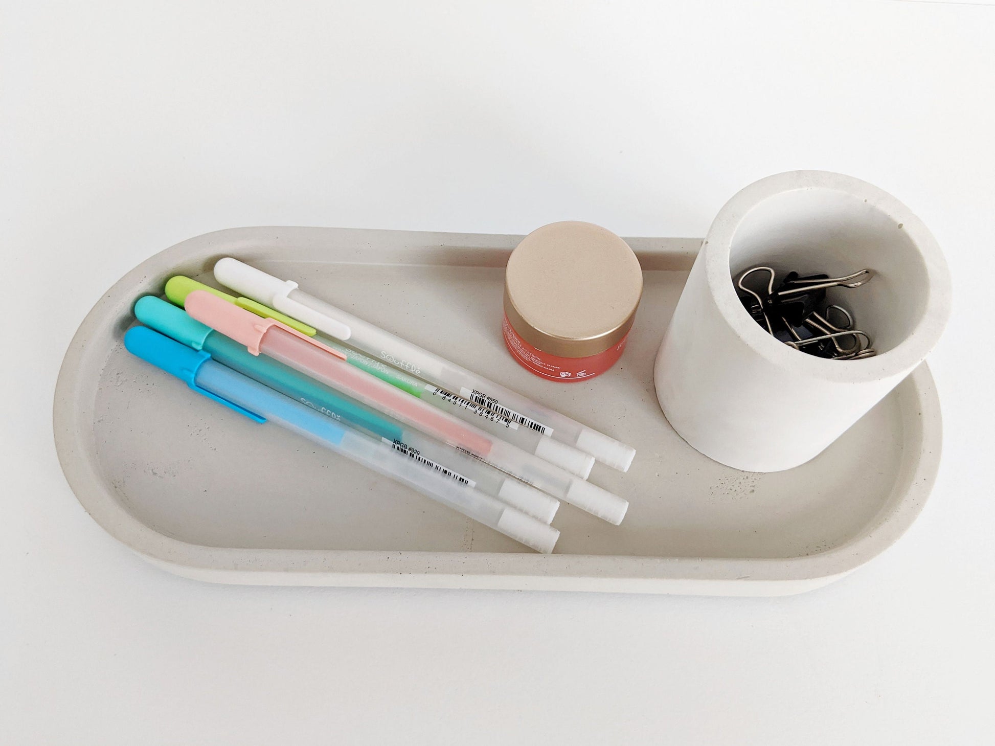 Concrete Pill Shaped Tray. Minimalist Concrete Bathroom Tray. Modern Home Office Desk Tray. Modern Scandi Home Decor. Oblong Tray for Keys.