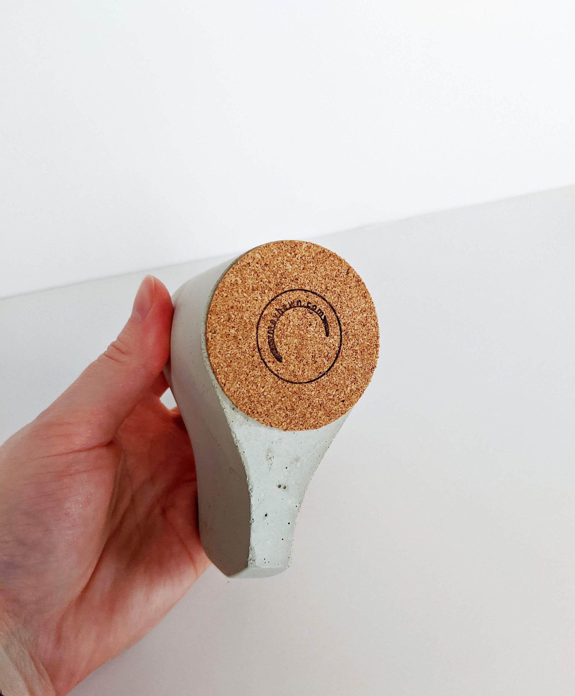Hygge Handled Tealight Holder. Minimalist Concrete Tealight Candleholder with Handle. Modern Scandi Home Decor. Gifts under 30.